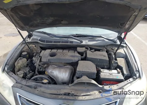 2010 Toyota Camry Le z USA, uszkodzony, nr VIN 4T4BF3EK8AR026506